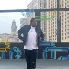 Dengarkan King Hot, tonton video musik, baca bio, lihat tanggal tur & lainnya!