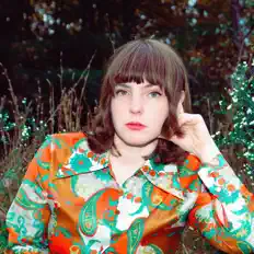 Ouve Nighttime, vê vídeos de música, lê a biografia, vê as datas da digressão e muito mais!