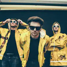收听 The Dockers、观看音乐视频、阅读小传、查看巡演日期等 ！