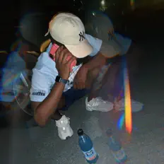 聆聽 zenorachi、觀看音樂影片、閱讀小傳、查看巡演日期等！