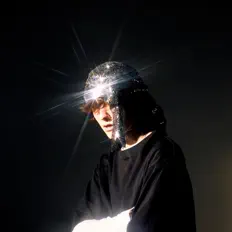 Escucha a Awbee, mira videos musicales, lee su biografía, consulta las fechas de las gira y más.