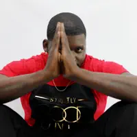 Escucha a undefined, mira videos musicales, lee su biografía, consulta las fechas de las gira y más.