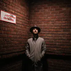 Ascolta To Bear Sir, guarda video musicali, leggi la biografia, vedi le date del tour & altro!