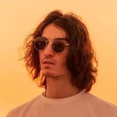 Ouve The Kiran, vê vídeos de música, lê a biografia, vê as datas da digressão e muito mais!