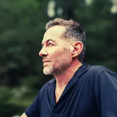 聆聽 Jens Buchert、觀看音樂影片、閱讀小傳、查看巡演日期等！