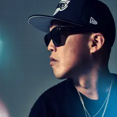 Ouça ALEXXX, assista a videoclipes, leia a biografia, veja as datas das turnês e mais!