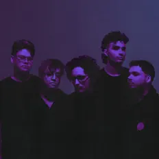 Escucha a spirit leaves, mira videos musicales, lee su biografía, consulta las fechas de las gira y más.