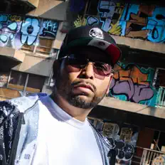 Ouve The Fucking Yersh, vê vídeos de música, lê a biografia, vê as datas da digressão e muito mais!