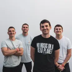 Dengarkan NOISE, tonton video musik, baca bio, lihat tanggal tur & lainnya!