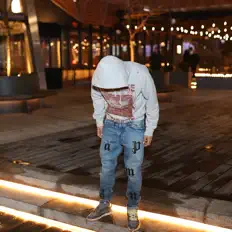 Poslechněte si interpreta EC Saucy, sledujte hudební videa, přečtěte si životopis, podívejte se na data turné a další informace.