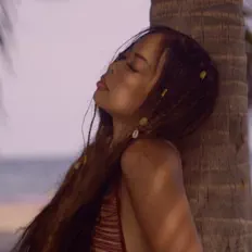 Dengarkan Ericka Mae, tonton video musik, baca bio, lihat tanggal tur & lainnya!