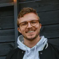 Dengarkan undefined, tonton video musik, baca bio, lihat tanggal tur & lainnya!