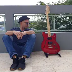 Ascolta Martin Rodriguez, guarda video musicali, leggi la biografia, vedi le date del tour & altro!