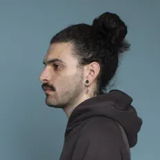 Dengarkan Benno, tonton video musik, baca bio, lihat tanggal tur & lainnya!