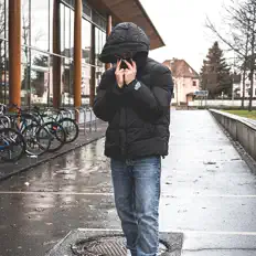 xam3PMを聴いたり、ミュージックビデオを鑑賞したり、経歴やツアー日程などを確認したりしましょう！