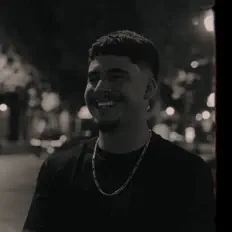 Escucha a Kenny Perez, mira videos musicales, lee su biografía, consulta las fechas de las gira y más.