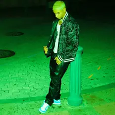 Dengarkan Beamiil, tonton video musik, baca bio, lihat tanggal tur & lainnya!