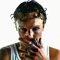 Ακούστε περιεχόμενο από Uve Sad, παρακολουθήστε μουσικά βίντεο, διαβάστε το βιογραφικό, δείτε ημερομηνίες περιοδείας, και πολλά ακόμη!