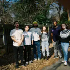 收听 Magazine Beach、观看音乐视频、阅读小传、查看巡演日期等 ！