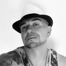 Listen to Gero, watch music videos, read bio, see tour dates & more!