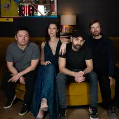 Post Paradiseを聴いたり、ミュージックビデオを鑑賞したり、経歴やツアー日程などを確認したりしましょう！