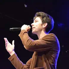 Escucha a Dawid Aleksander, mira vídeos musicales, lee la biografía, consulta fechas de giras y mucho más.