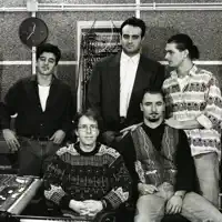Escucha a undefined, mira videos musicales, lee su biografía, consulta las fechas de las gira y más.