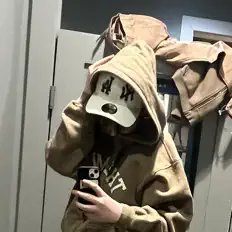 ilygoldenを聴いたり、ミュージックビデオを鑑賞したり、経歴やツアー日程などを確認したりしましょう！