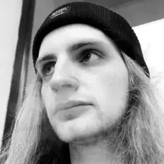 Poslechněte si interpreta Murphy's Law, sledujte hudební videa, přečtěte si životopis, podívejte se na data turné a další informace.