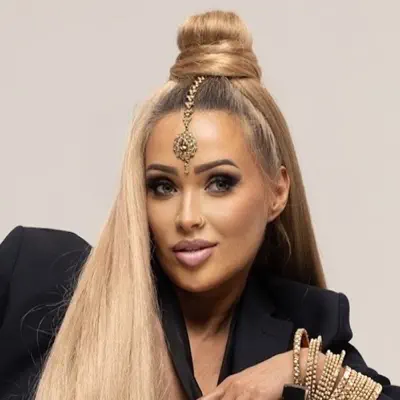 Listen to Светлана Агарвал, watch music videos, read bio, see tour dates & more!