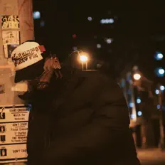聆聽 Lavish3.0、觀看音樂影片、閱讀小傳、查看巡演日期等！