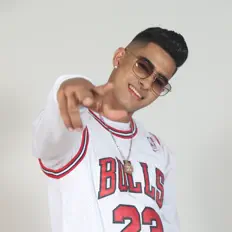 收听 Jay D、观看音乐视频、阅读小传、查看巡演日期等 ！