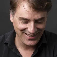 收听 Laurent Levesque、观看音乐视频、阅读小传、查看巡演日期等 ！