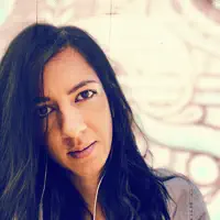 Hör dir undefined an, schau dir Musikvideos an, lies die Biografie, finde Tourdaten und mehr!