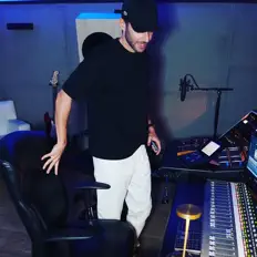 Had Ze Flowを聴いたり、ミュージックビデオを鑑賞したり、経歴やツアー日程などを確認したりしましょう！