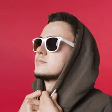 Écoutez SILYET, regardez des vidéoclips, lisez la biographie, consultez les dates de tournée et plus encore !
