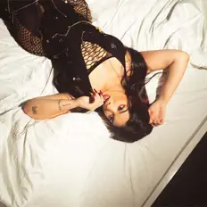 SupCoral을(를) 듣고, 뮤직 비디오를 보고, 약력을 읽고, 투어 일정 등을 확인하세요!