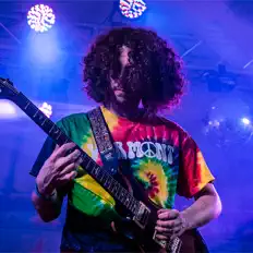 聆聽 Aaron Cram、觀看音樂影片、閱讀小傳、查看巡演日期等！