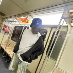 Escucha a JAVIN!, mira videos musicales, lee su biografía, consulta las fechas de las gira y más.