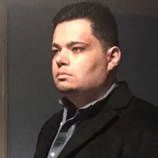 Hör dir Oliver Nolan an, schau dir Musikvideos an, lies die Biografie, finde Tourdaten und mehr!