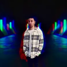 Woodseyを聴いたり、ミュージックビデオを鑑賞したり、経歴やツアー日程などを確認したりしましょう！