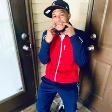 JD Tha Savage सुनें, म्यूज़िक वीडियो देखें, बायो पढ़ें, दौरे की तारीखें और बहुत कुछ देखें!