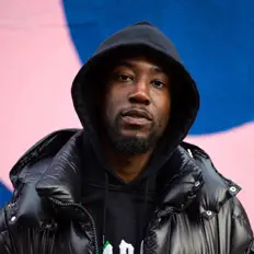 Hör dir Ade1k an, schau dir Musikvideos an, lies die Biografie, finde Tourdaten und mehr!