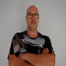 Hör dir White Mister an, schau dir Musikvideos an, lies die Biografie, finde Tourdaten und mehr!