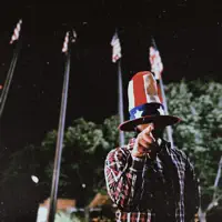 Escucha a undefined, mira vídeos musicales, lee la biografía, consulta fechas de giras y mucho más.