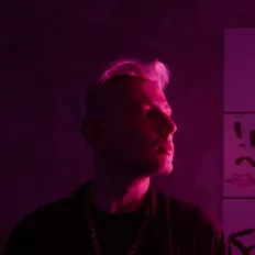 Poslechněte si interpreta Ядрим, sledujte hudební videa, přečtěte si životopis, podívejte se na data turné a další informace.
