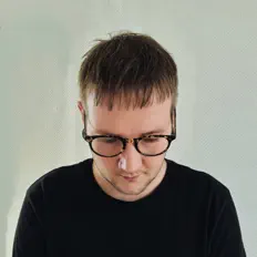 Tobias Kankelborgを聴いたり、ミュージックビデオを鑑賞したり、経歴やツアー日程などを確認したりしましょう！