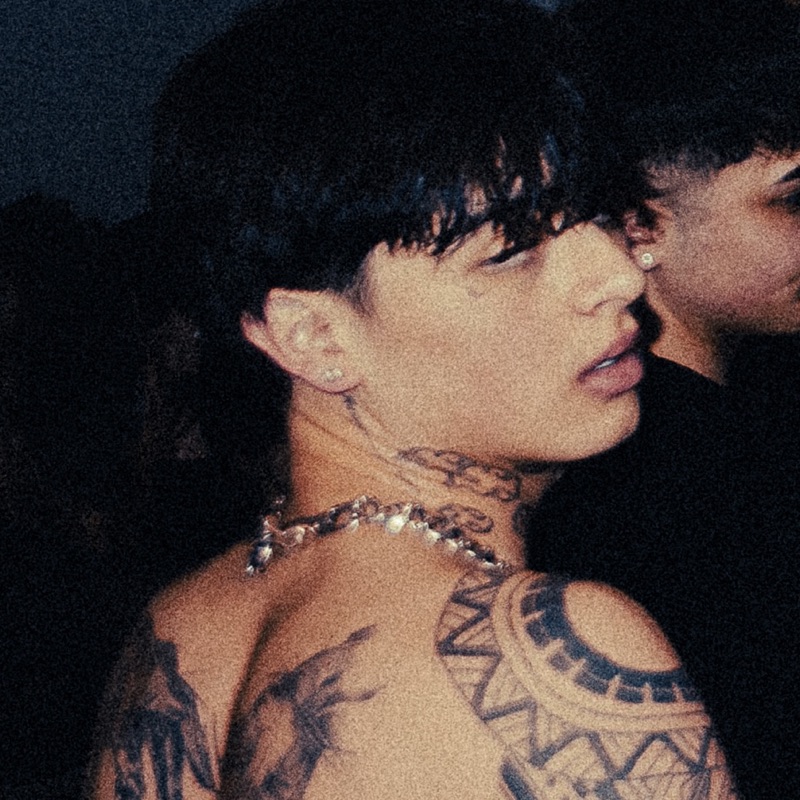 STRANGEHUMAN - LEJOS