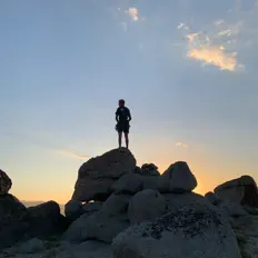 Poslechněte si interpreta Jackson Flannery, sledujte hudební videa, přečtěte si životopis, podívejte se na data turné a další informace.