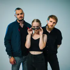 Ακούστε περιεχόμενο από negative zero, παρακολουθήστε μουσικά βίντεο, διαβάστε το βιογραφικό, δείτε ημερομηνίες περιοδείας, και πολλά ακόμη!